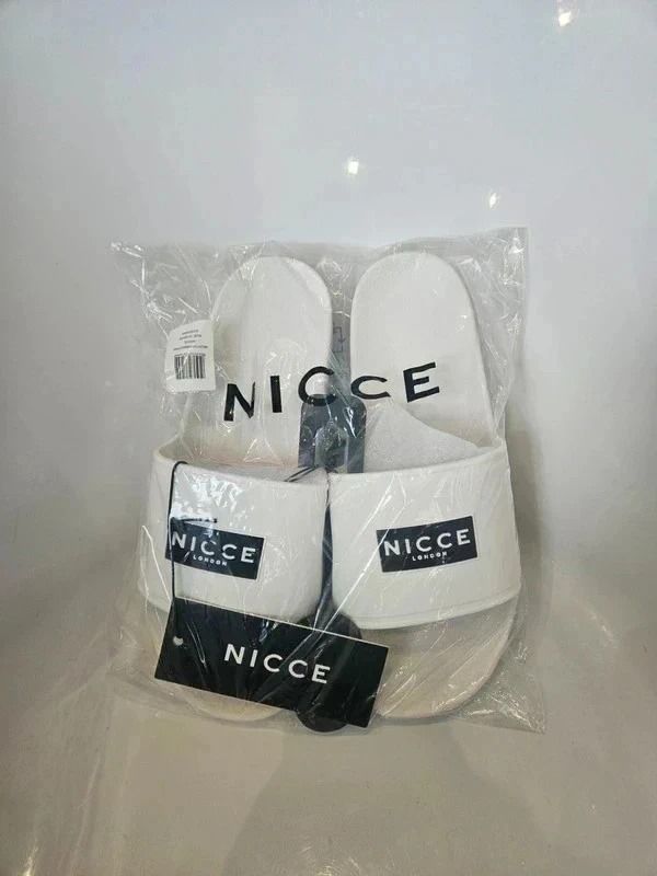 NICCE brand new white sliders image 2